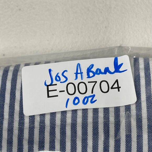 Jos A Bank Shorts Men 42 x 8.5" Inseam Blue Stripe Seersucker Pleated Stays Cool - Picture 10 of 11